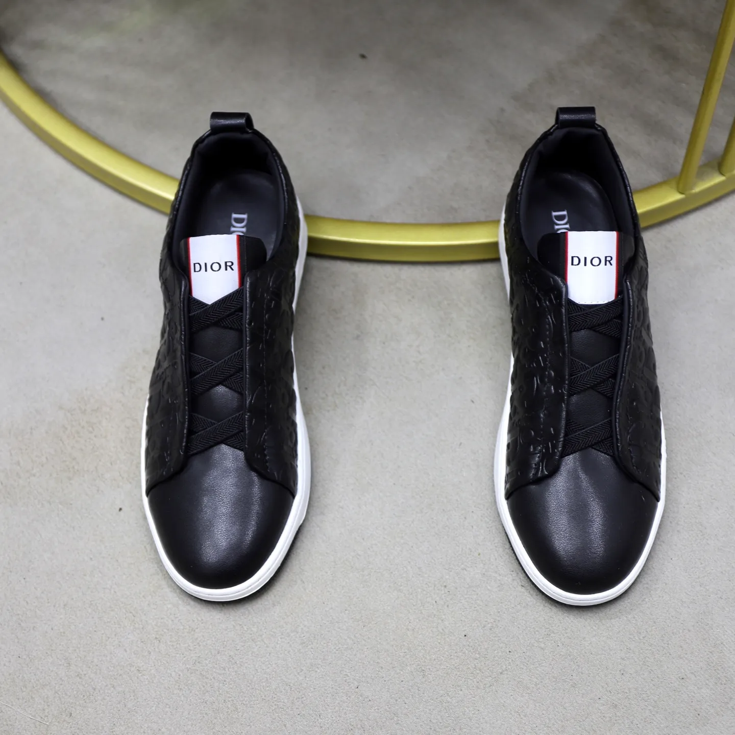 Ex-factory price: 442💰🙅‍♂️🙅‍♂️🙅‍♂️ Brand: Dior DIOR Standard code: 38-44 (45 customized) Grade: Same as the official website Material: Original leather splicing, comfortable and breathable lining, original wear-resistant outsole Style category: Men's fashionable casual shoes, running shoes, noble luxury brand elements, top luxury Color: actual picture color